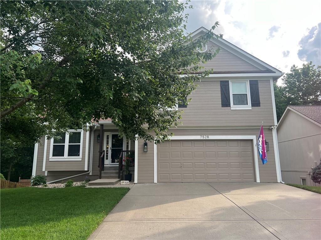 7528 N Tullis Avenue, Kansas City, MO 64158 photo
