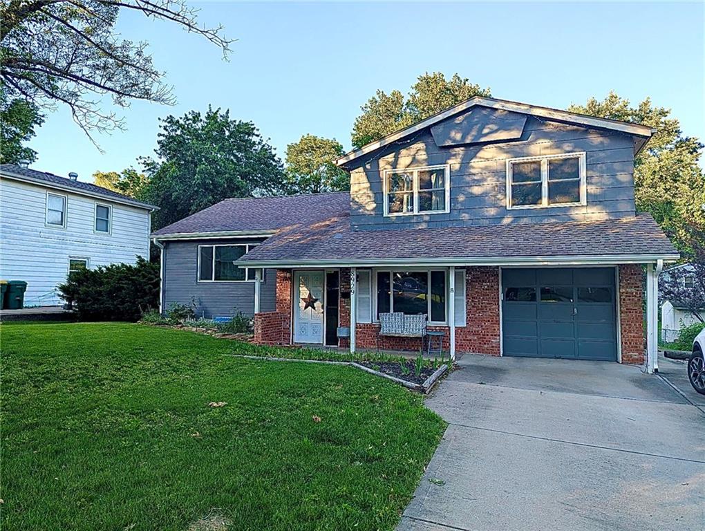 8929 Grandview Drive, Overland Park, KS 66212 photo