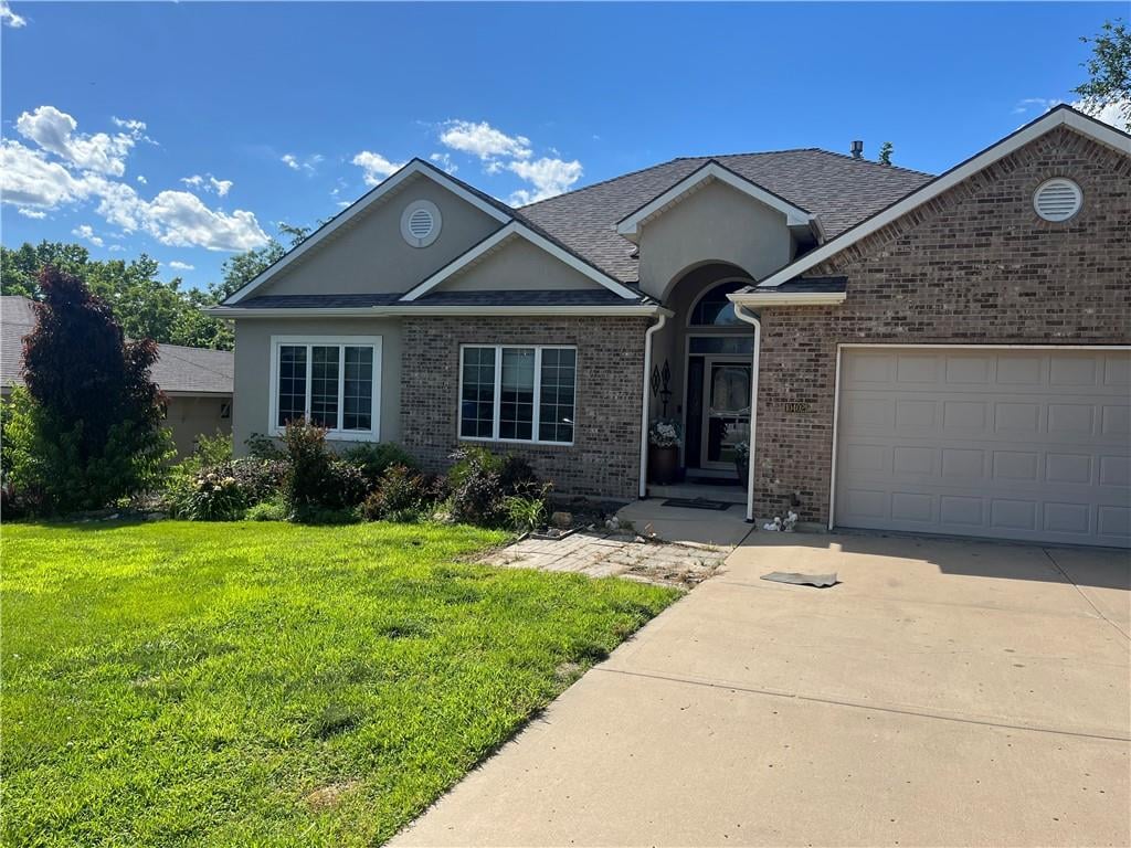 10402 NW River Hills Drive, Parkville, MO 64152 photo