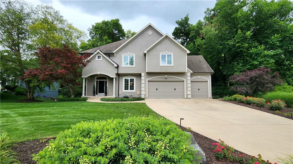 10202 NW RIVER HILLS Drive, Parkville, MO 64152 photo