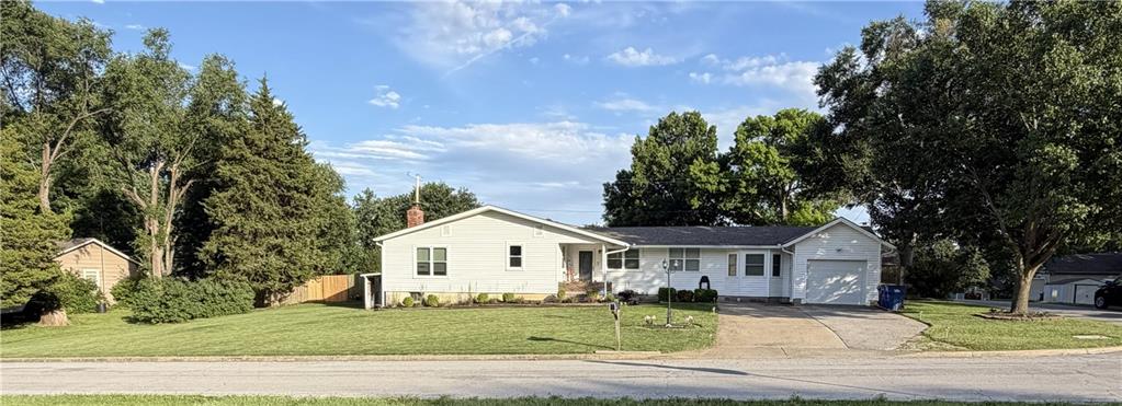 33655 Hillcrest Street, De Soto, KS 66018 photo