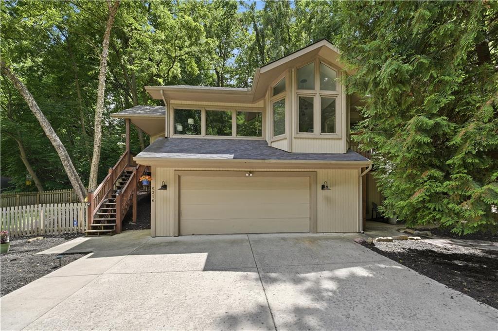 5316 NW Bluff Drive, Parkville, MO 64152 photo