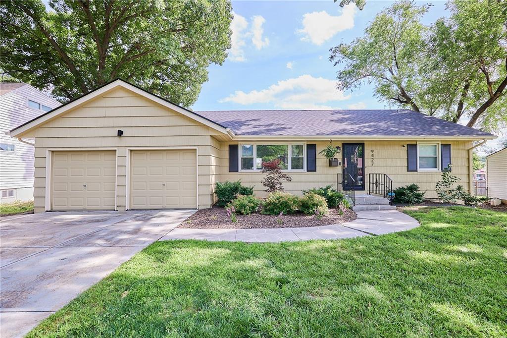 9427 MACKEY Street, Overland Park, KS 66212 photo