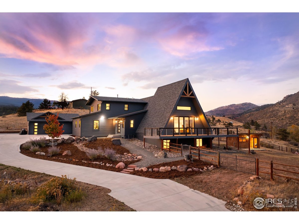 327 Stagecoach Trl, Lyons, CO 80540