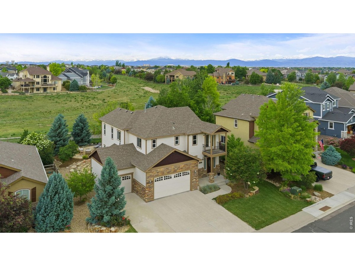 8555 Blackwood Dr, Windsor, CO 80550