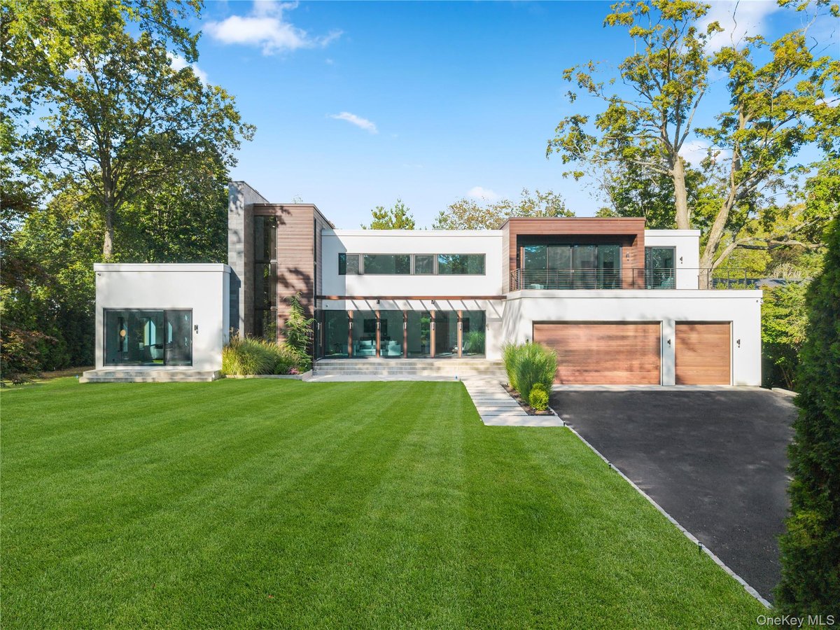 800 Rushmore Avenue, Mamaroneck, NY 10543