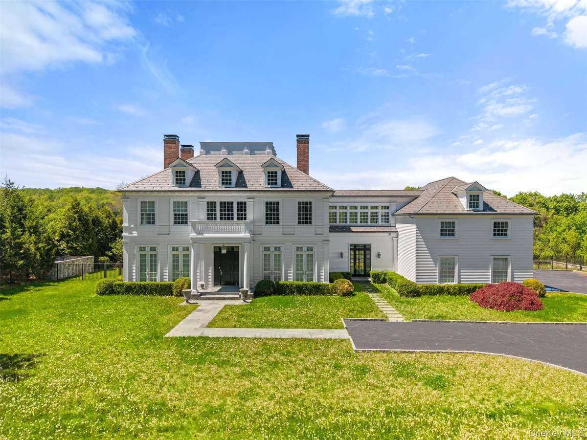 16 Taylor Road, Mount Kisco, NY 10549