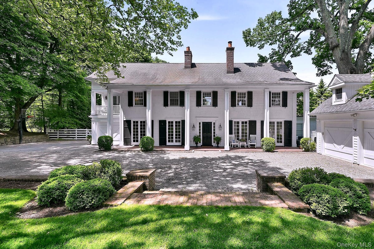 40 Algonquin Drive, Chappaqua, NY 10514