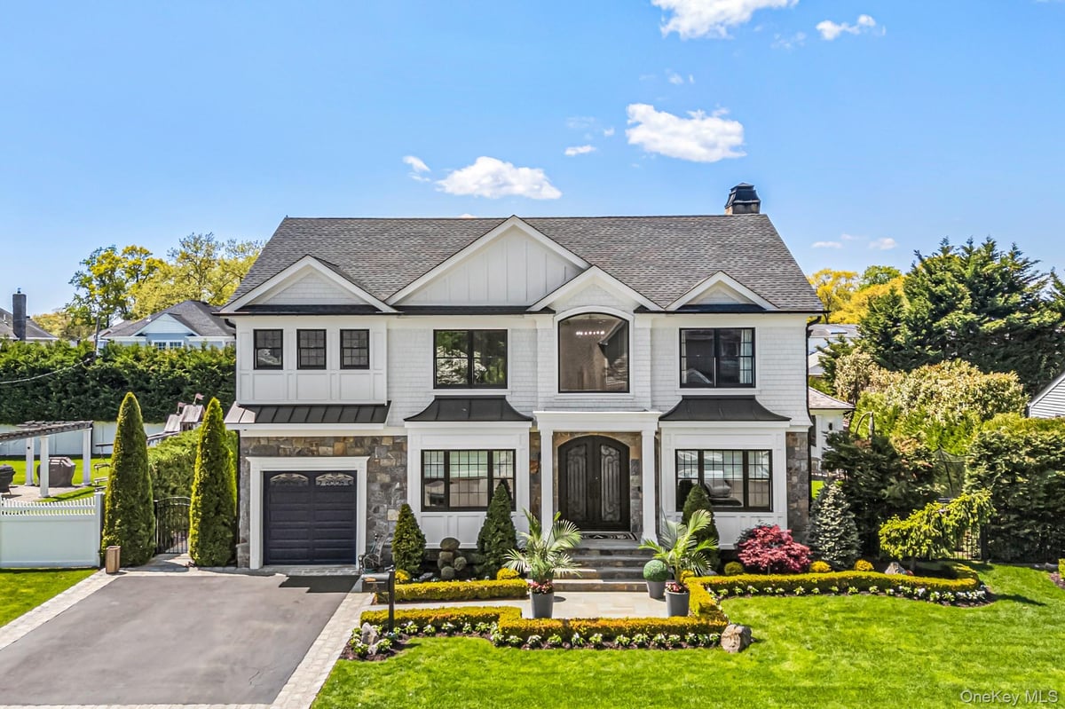 25 Boyd Drive, Westbury, NY 11590
