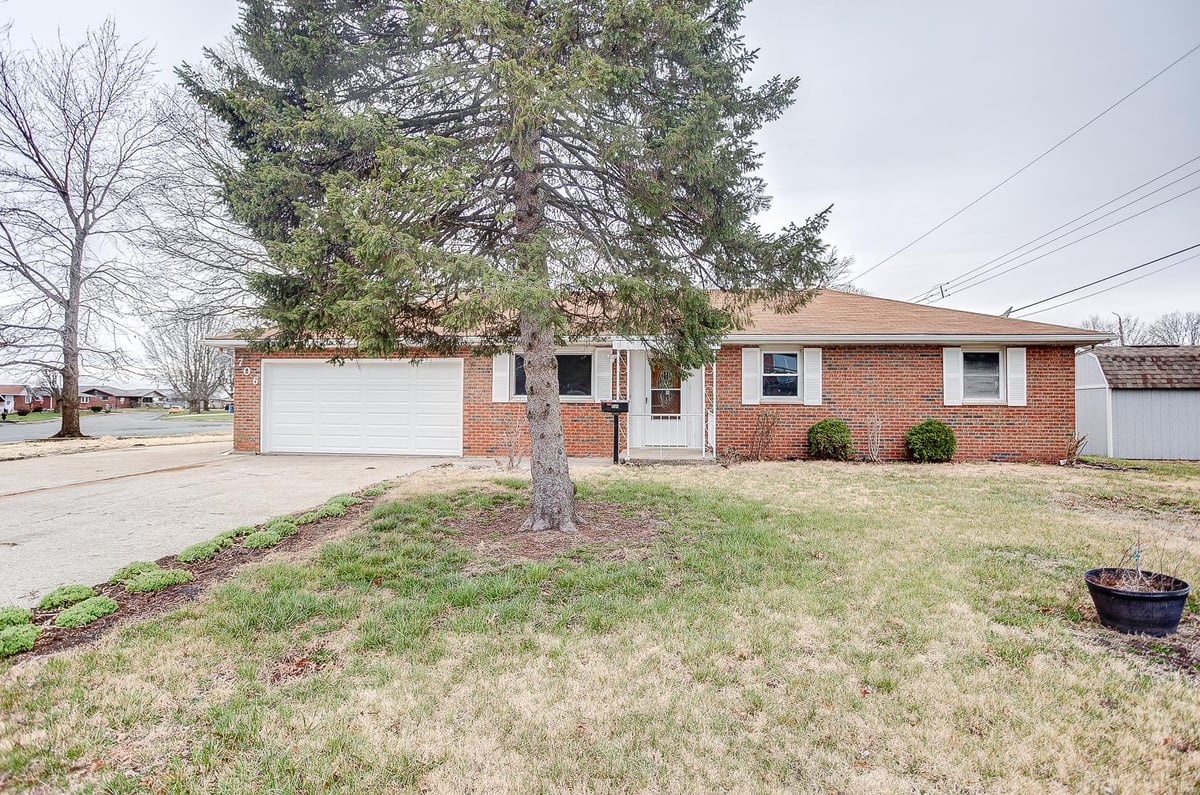 706 S PRAIRIE STREET, BETHALTO, IL 62010 Market Pro Realty