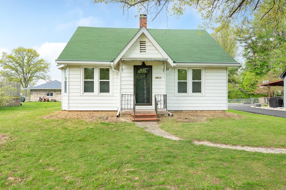 6412 GODFREY ROAD, GODFREY, IL 62035 Market Pro Realty