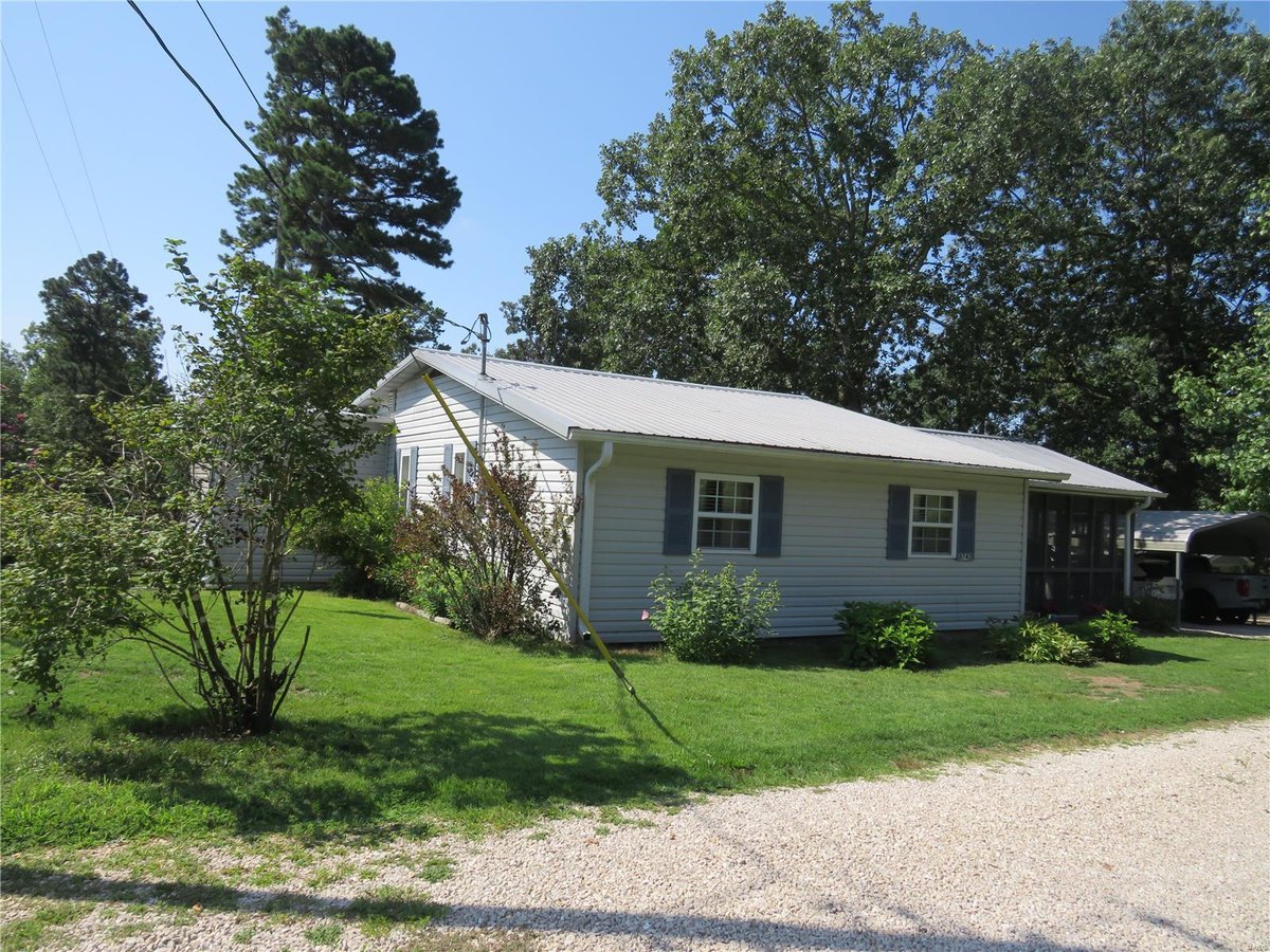 8742 HIGHWAY H, ELLINGTON, MO 63638