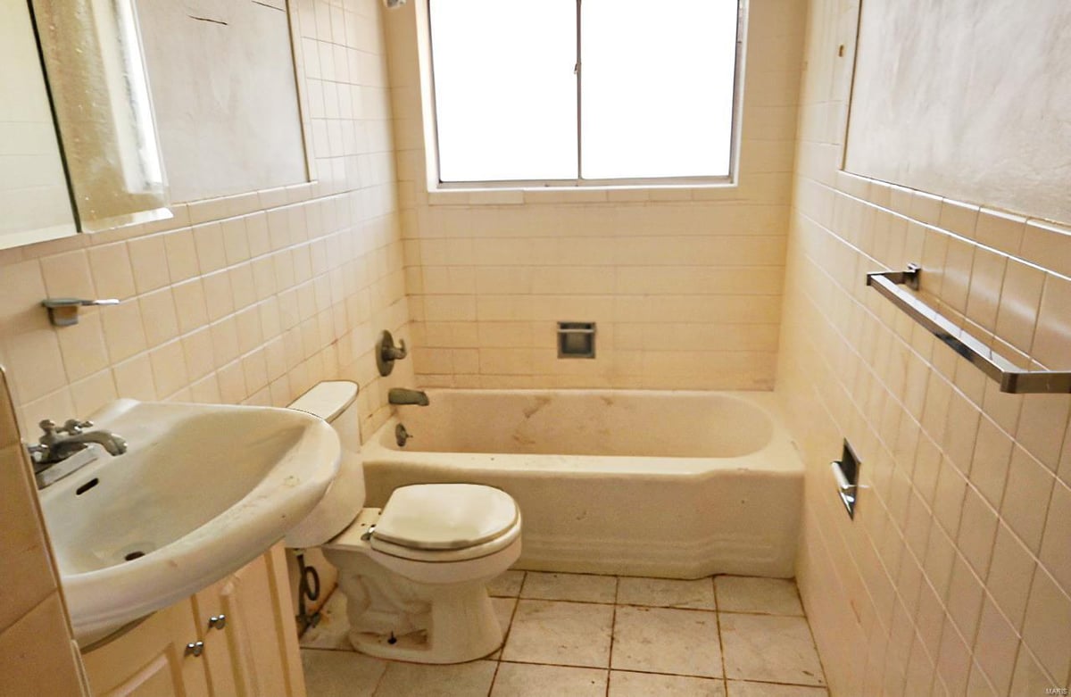 3 GIMLIN PLACE, ST LOUIS, MO 63138 Mid America Property Partners