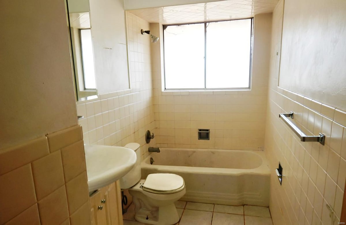 3 GIMLIN PLACE, ST LOUIS, MO 63138 Mid America Property Partners