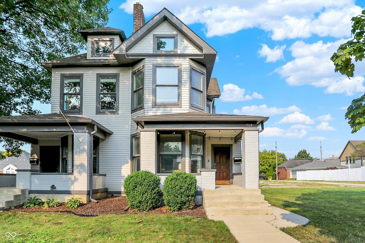 1528 Carrollton Avenue, Indianapolis, IN 46202