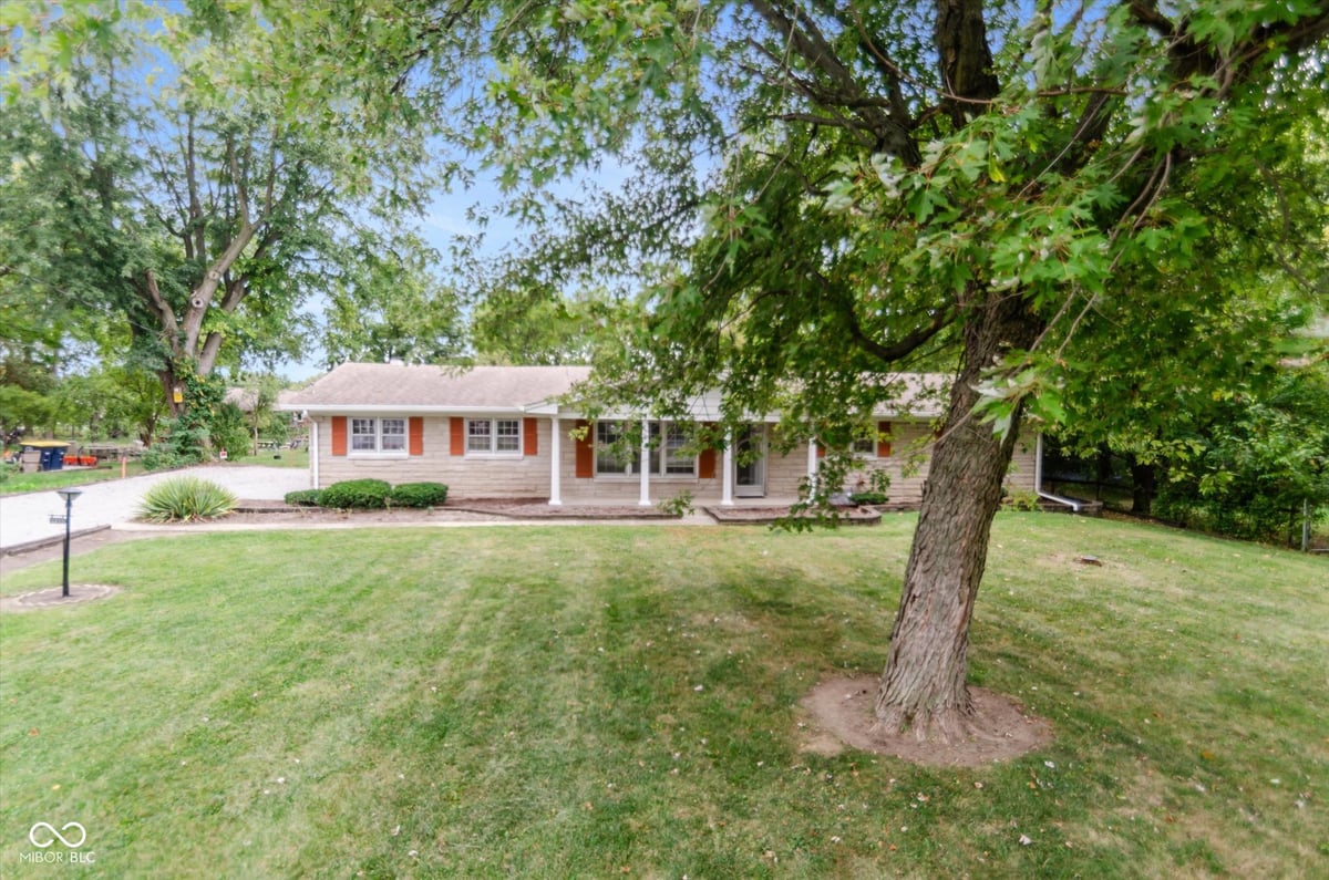 2215 Albany Street, Beech Grove, IN 46107