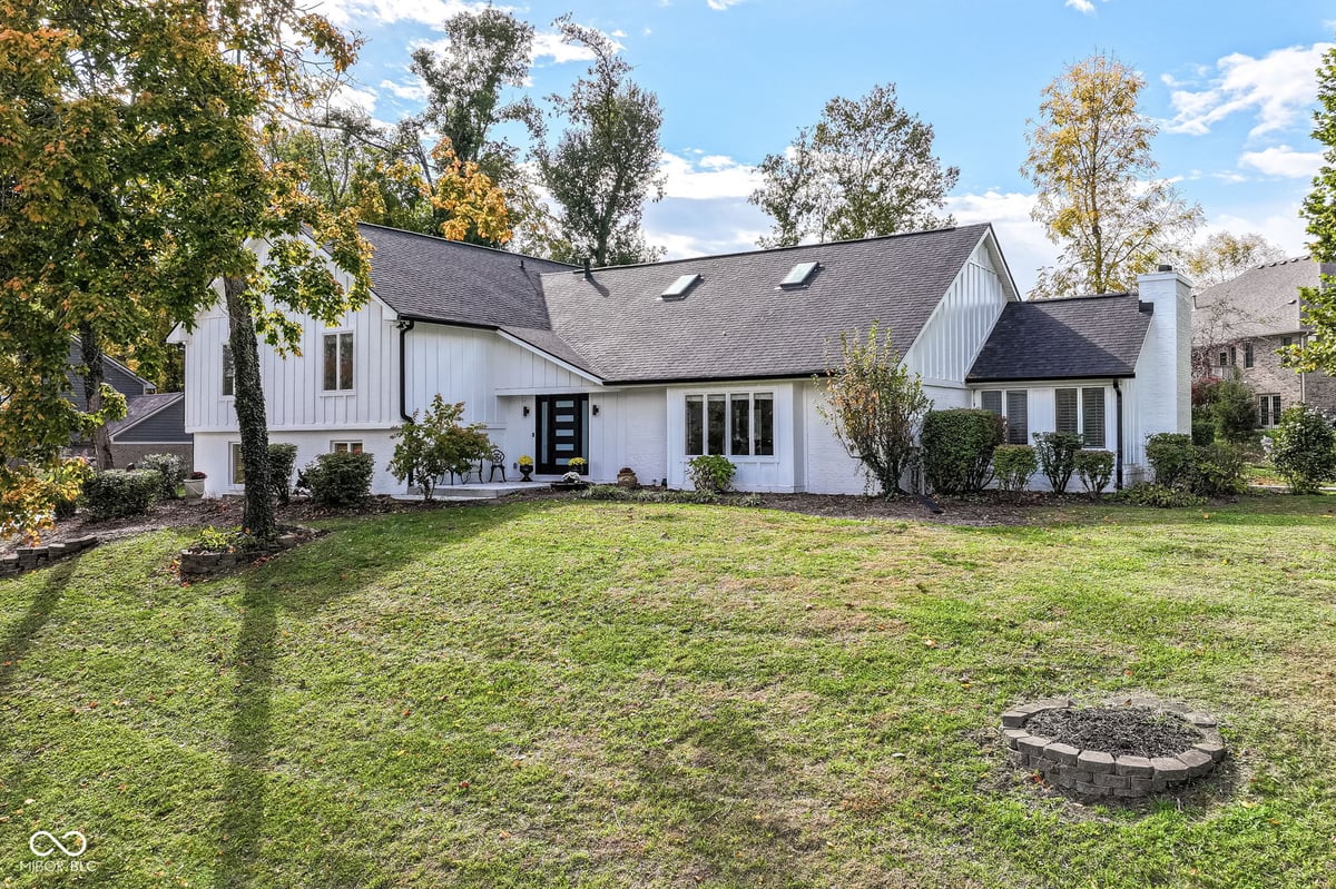 4192 Waterbrook Way, Greenwood, IN 46143