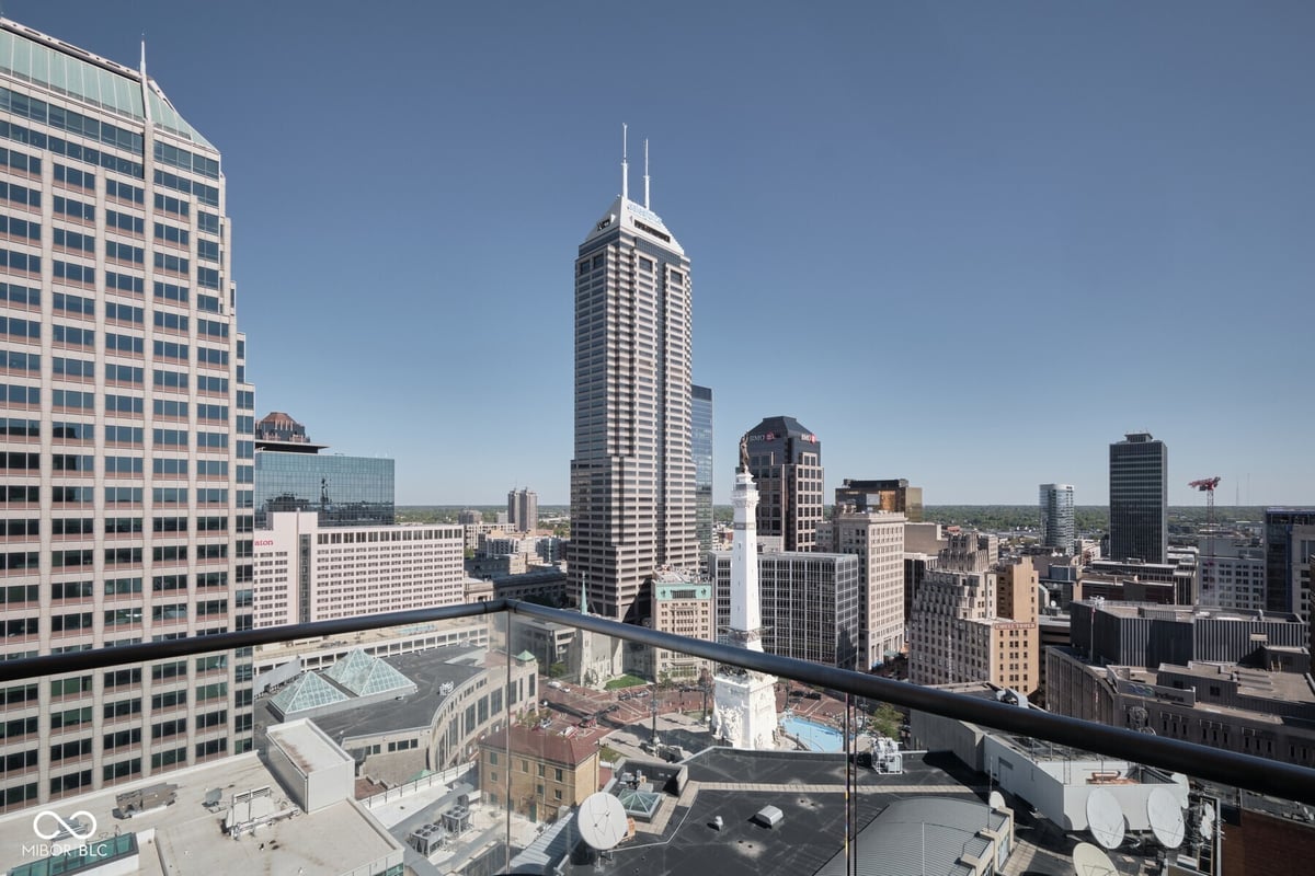 1 N Illinois Street #2101, Indianapolis, IN 46204