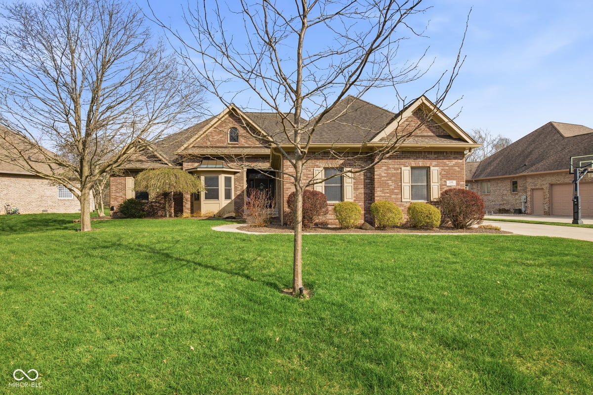 2399 Forest Hills Boulevard, Greenwood, IN 46143