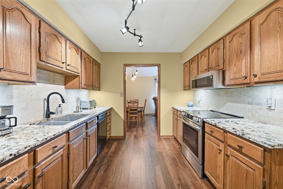 2746 Colony Lake West Drive, Plainfield, IN 46168 | Slideshow Image #11