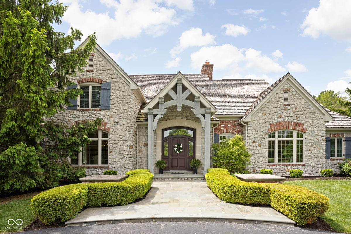 42 Monahan Road, Zionsville, IN 46077