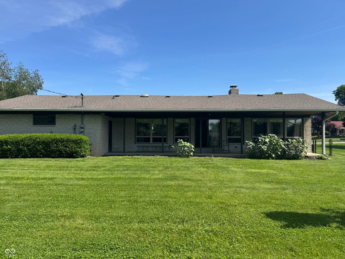 45 St Clair Street, Mooresville, IN 46158