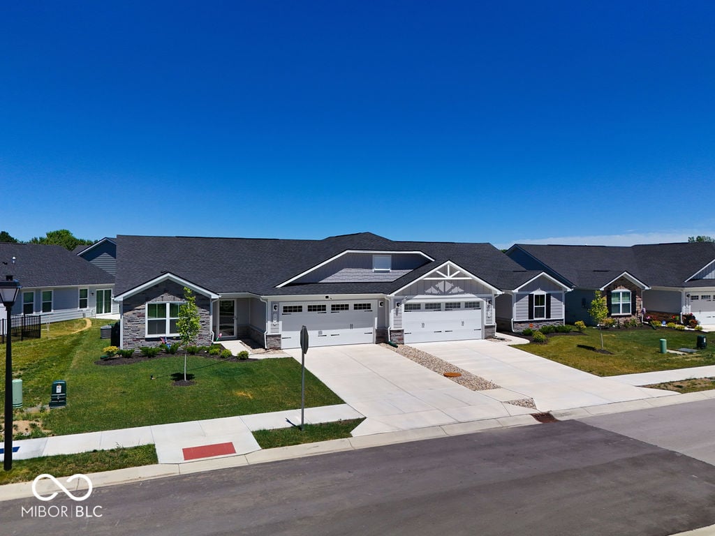 5950 Rancho Drive, Plainfield, IN 46168 | Slideshow Image #2