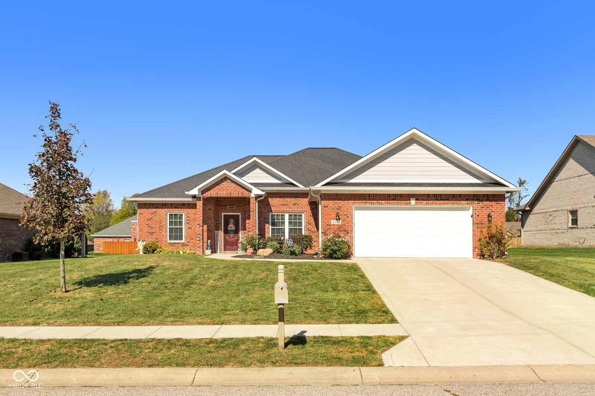 4910 E Daisy Lane, Mooresville, IN 46158
