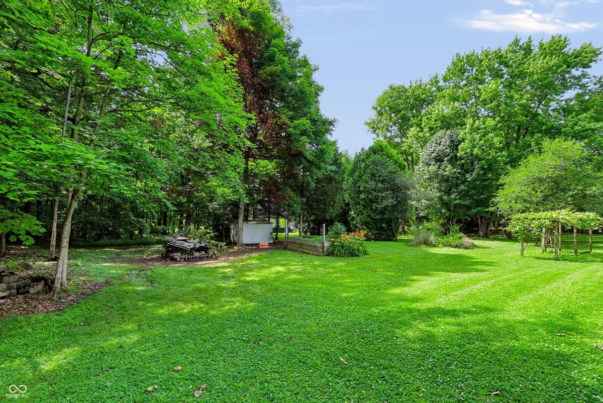 8628 N Briarhopper Road, Monrovia, IN 46157 | Slideshow Image #48