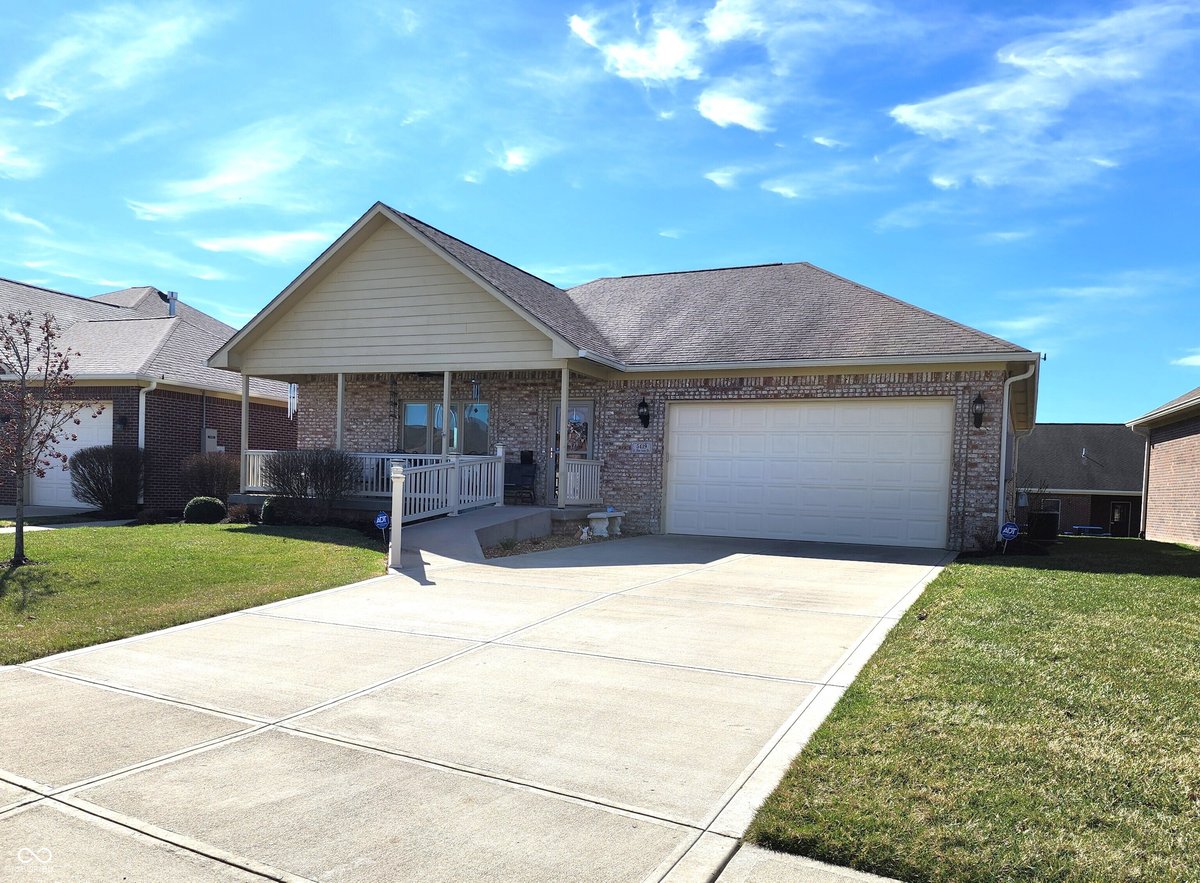 5419 E Shae Lake Drive, Mooresville, IN 46158
