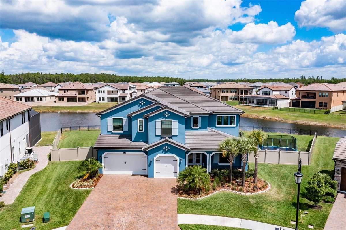 Wesley Chapel Fleur De Lis Luxe Realty