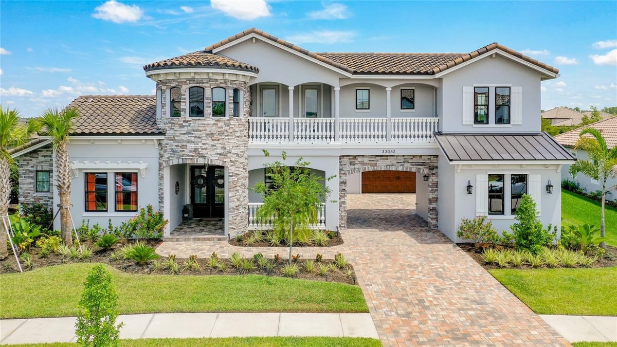 Wesley Chapel Fleur De Lis Luxe Realty
