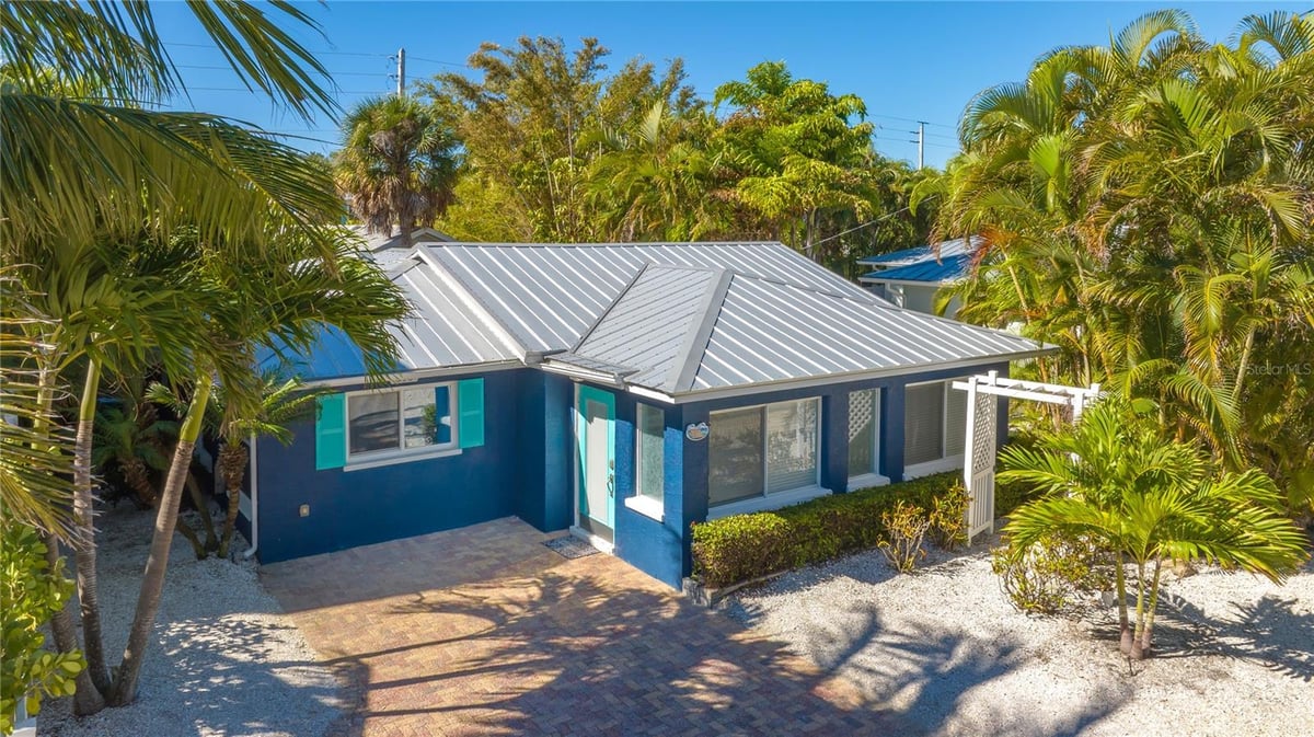 890 N SHORE DRIVE, ANNA MARIA, FL 34216 Anna Maria Island Real Estate