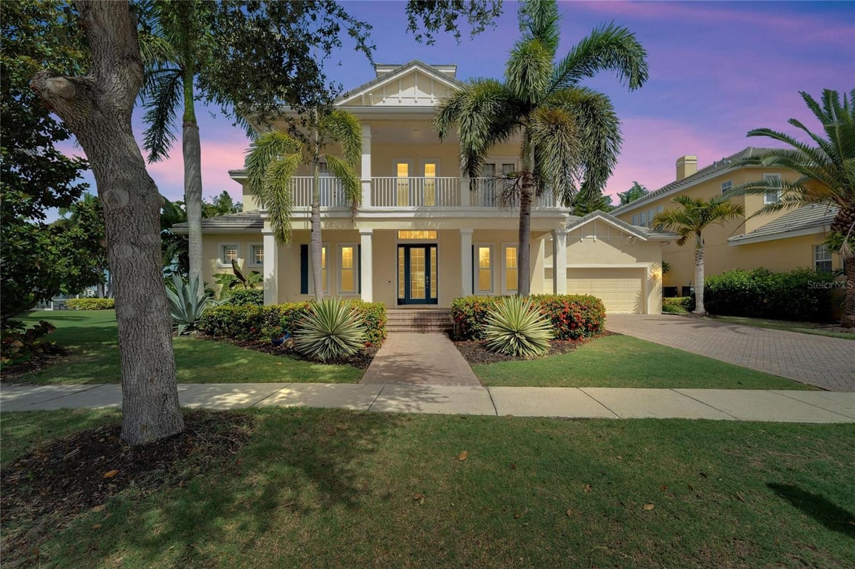 Apollo Beach Fleur De Lis Luxe Realty