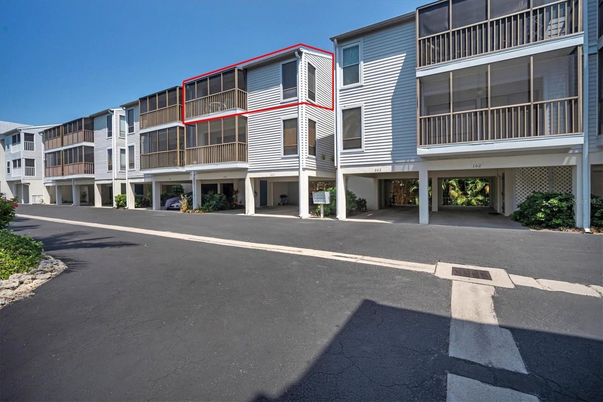 3601 E BAY DRIVE 203, HOLMES BEACH, FL 34217 Anna Maria Island Real