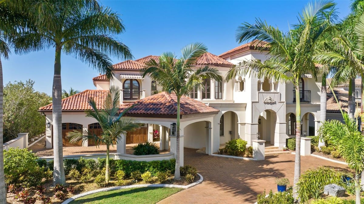 Apollo Beach Fleur De Lis Luxe Realty