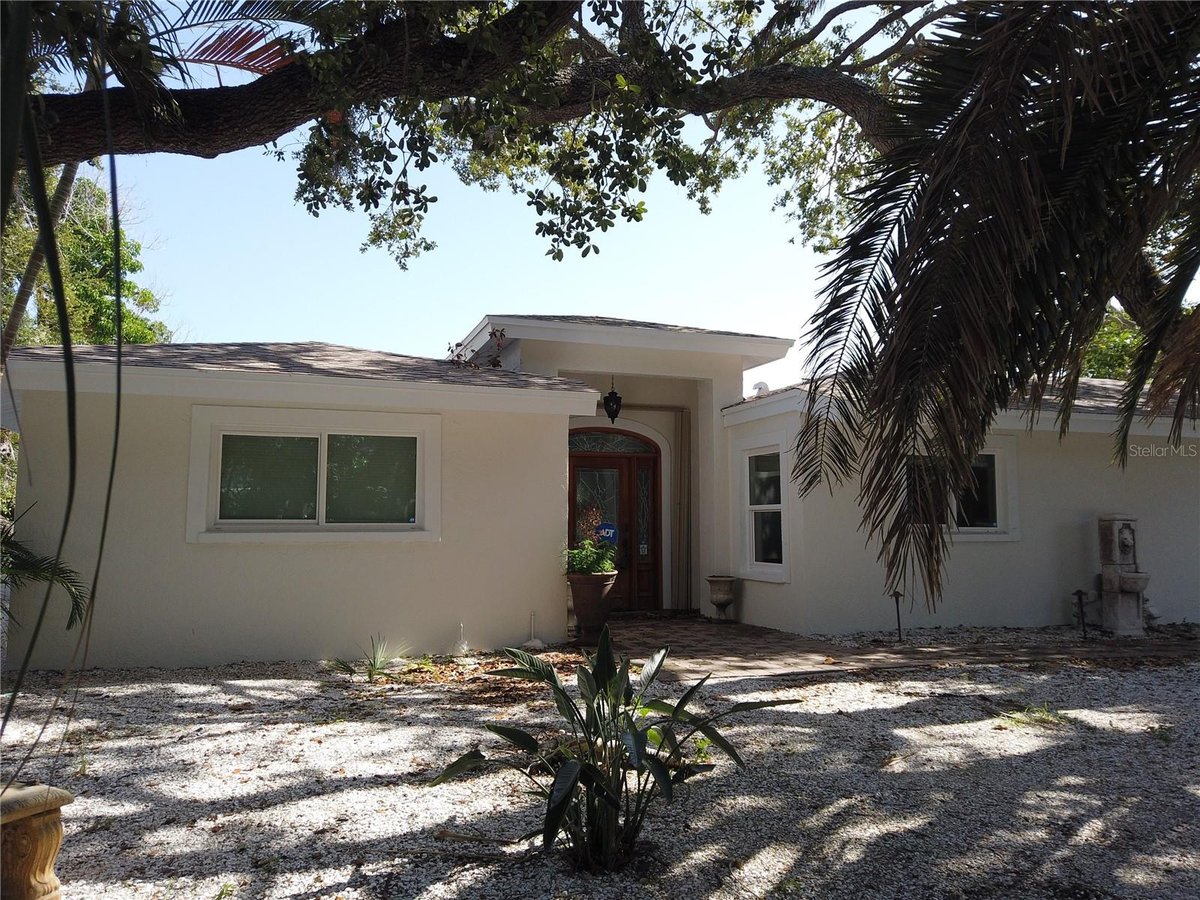 951 CONTENTO ST.