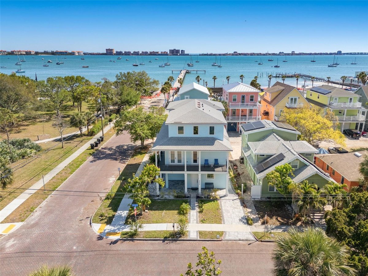 Community Featured Property