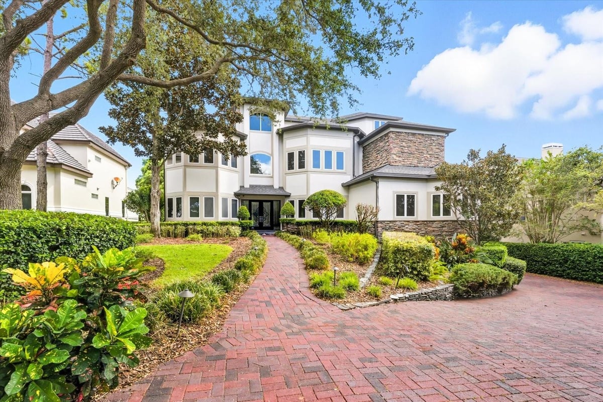 1058 ROUNDSTONE PLACE