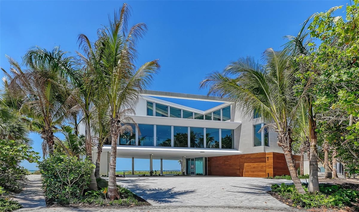 6603 GULFSIDE ROAD, LONGBOAT KEY, FL 34228