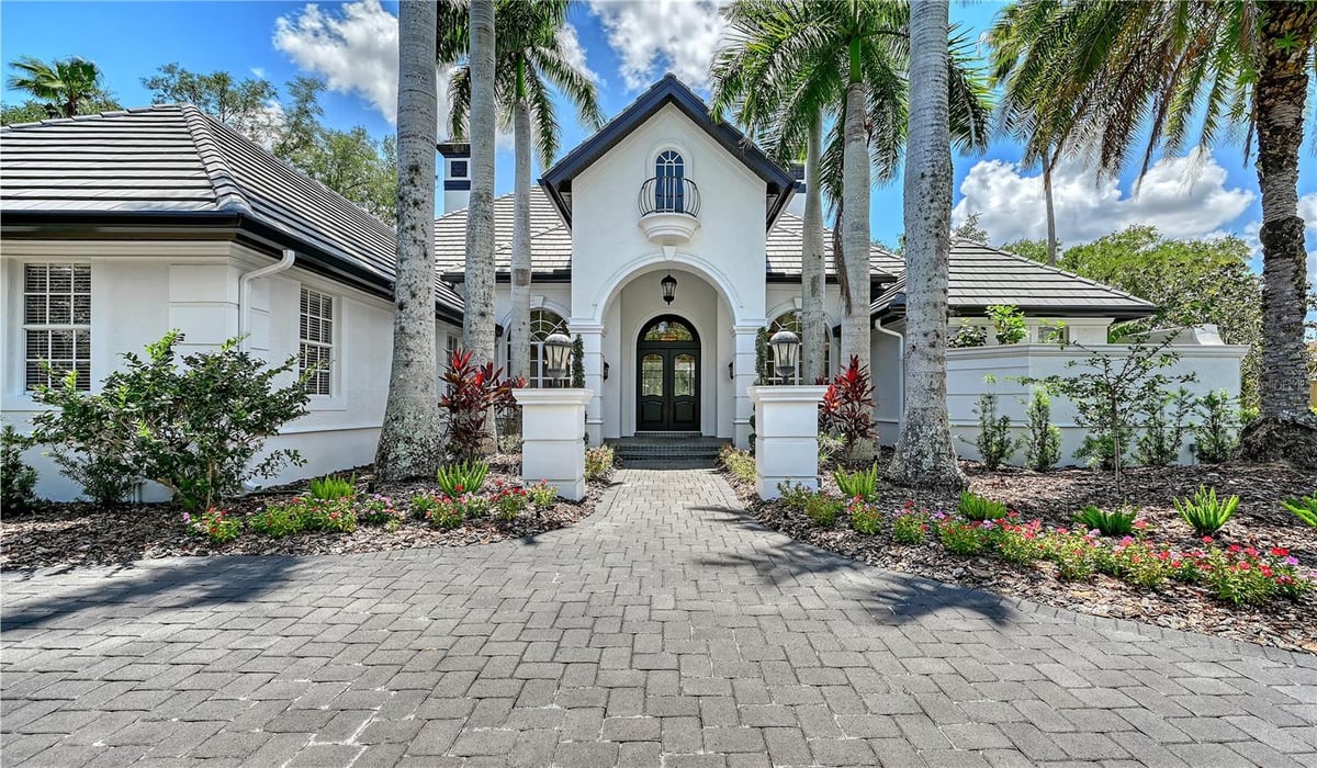 6959 WESTCHESTER CIRCLE