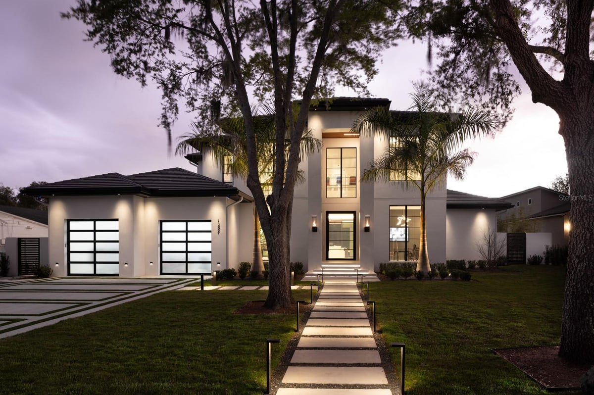 1221 RICHMOND ROAD