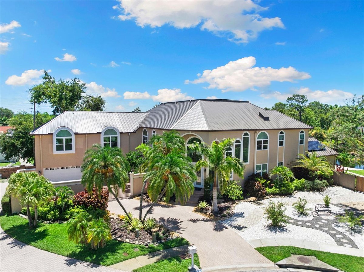 3025 OAKMONT DRIVE
