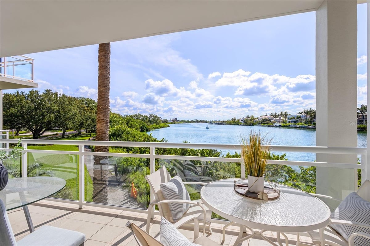 225 SANDS POINT ROAD #6103, LONGBOAT KEY, FL 34228