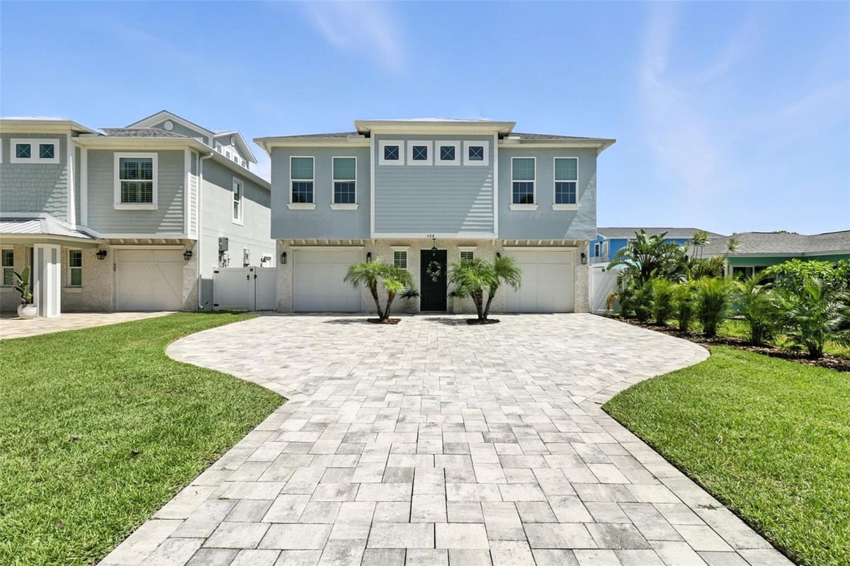 406 VENETIAN DRIVE