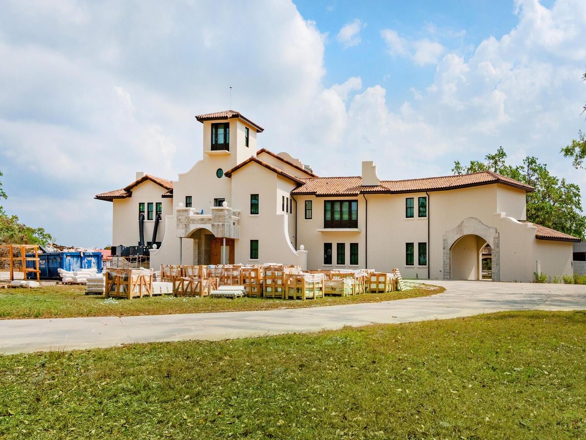 600 N JACKSON ROAD, VENICE, FL 34292