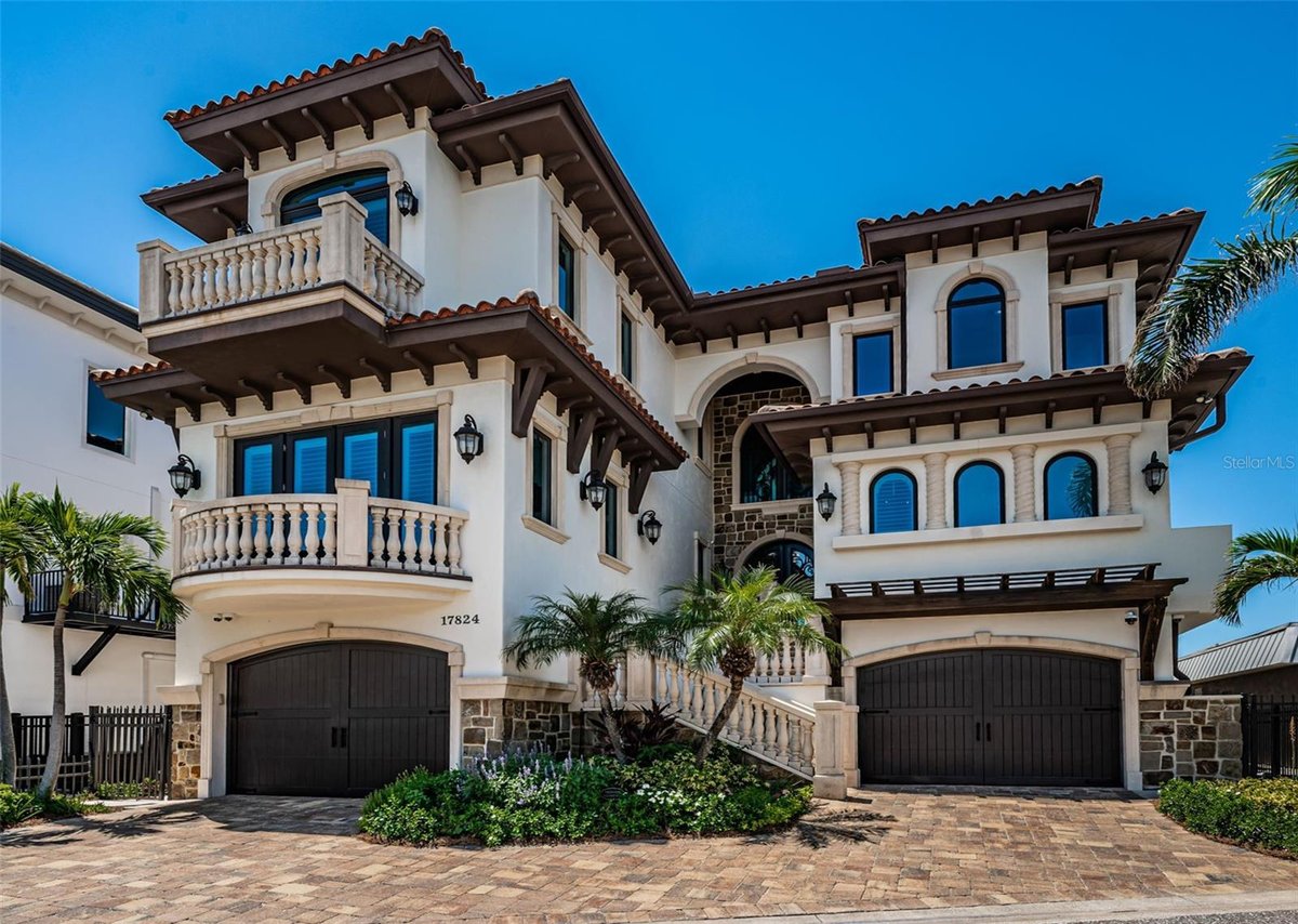 17824 LEE AVENUE, REDINGTON SHORES, FL 33708