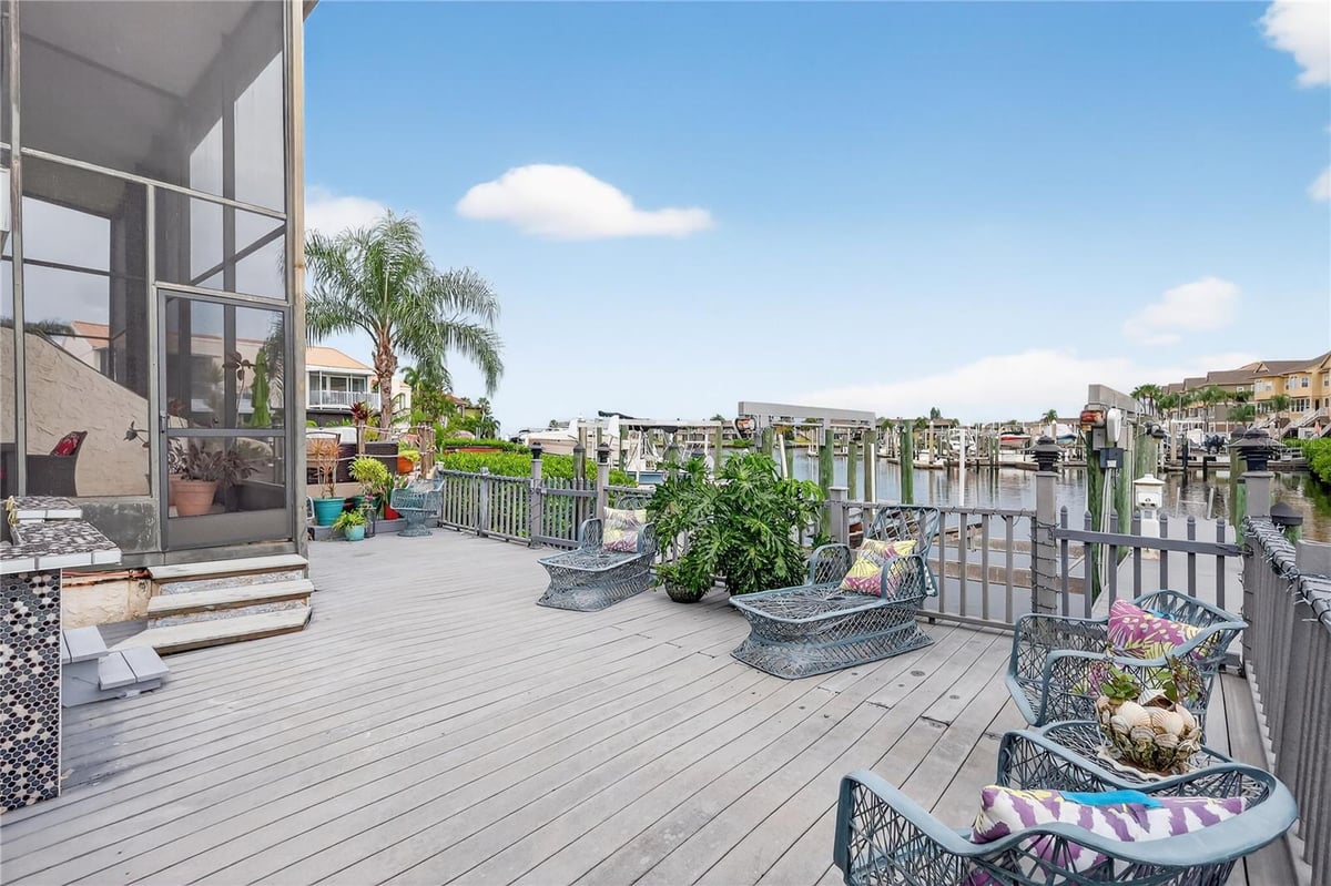 4201 FOGCUTTER COURT, TAMPA, FL 33615