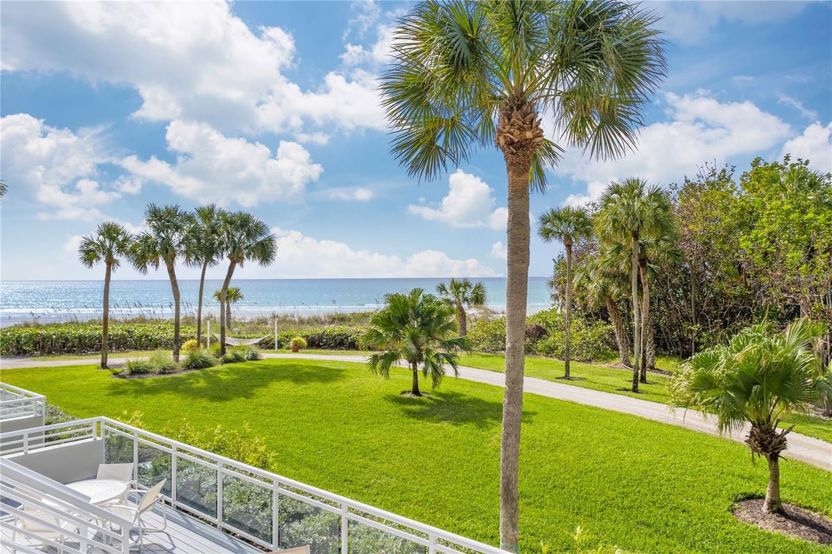 240 SANDS POINT ROAD #4102, LONGBOAT KEY, FL 34228