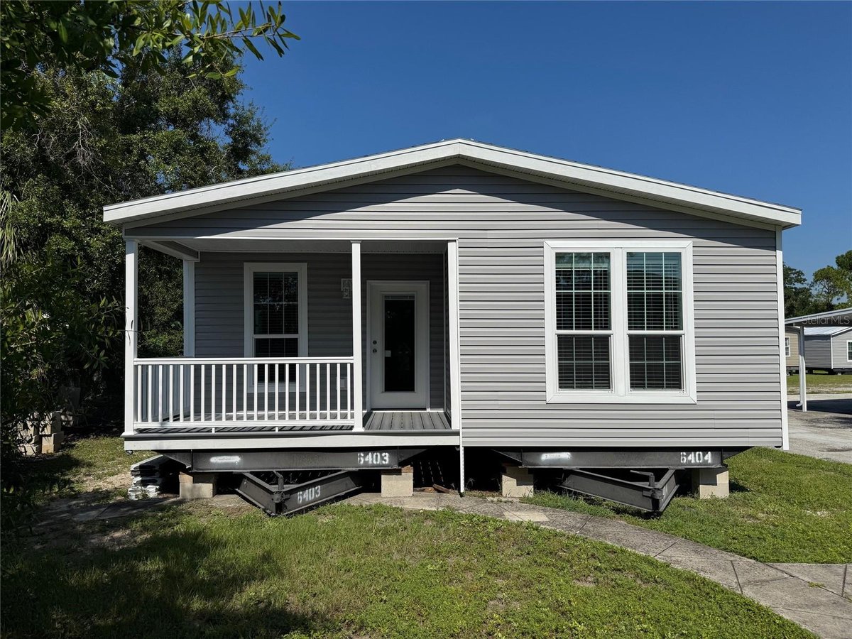 204 FREEPORT DRIVE, SARASOTA, FL 34233